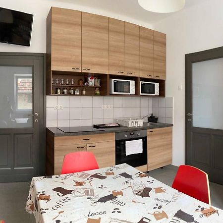 Toronyi Vendeghaz Hotell Exteriör bild