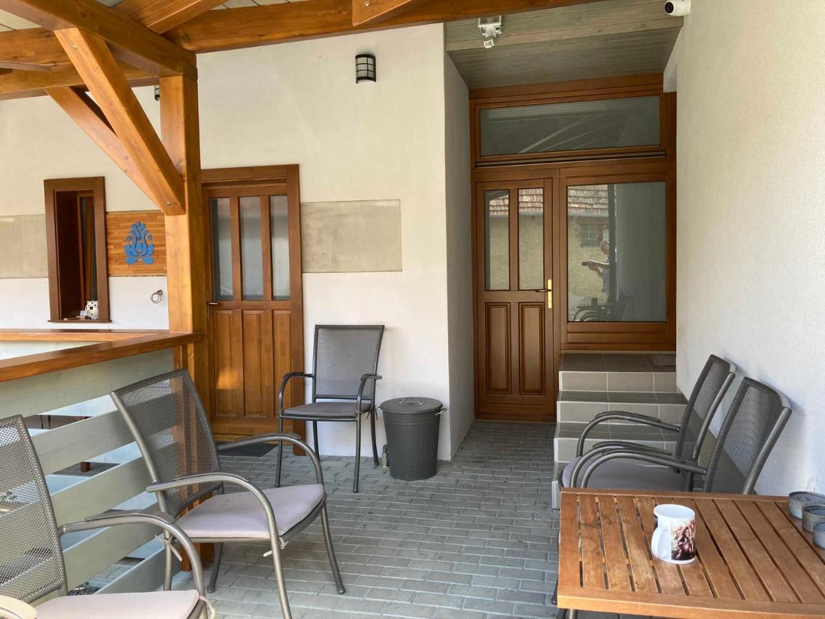 Toronyi Vendeghaz Hotell Exteriör bild