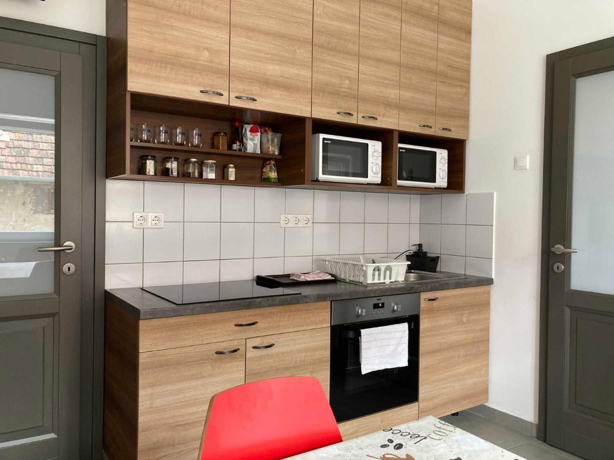 Toronyi Vendeghaz Hotell Exteriör bild