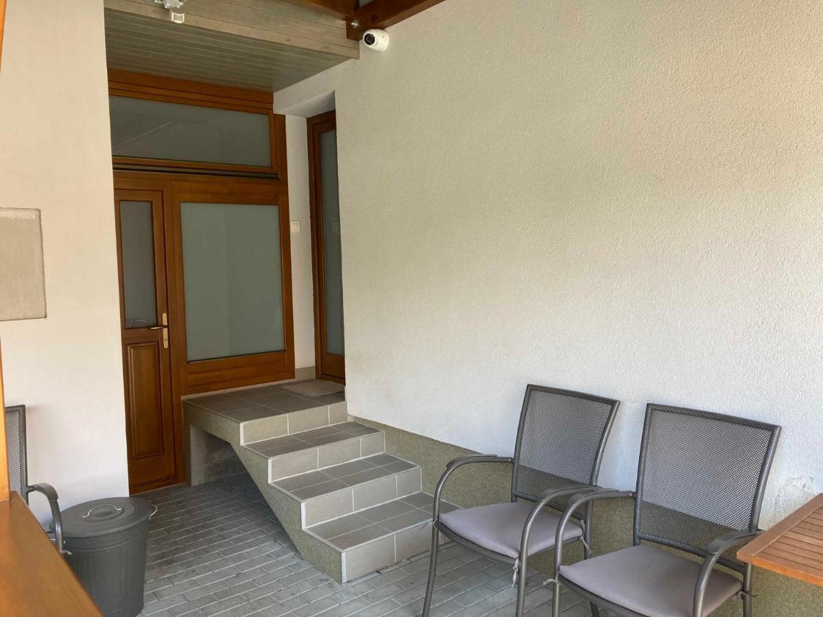 Toronyi Vendeghaz Hotell Exteriör bild