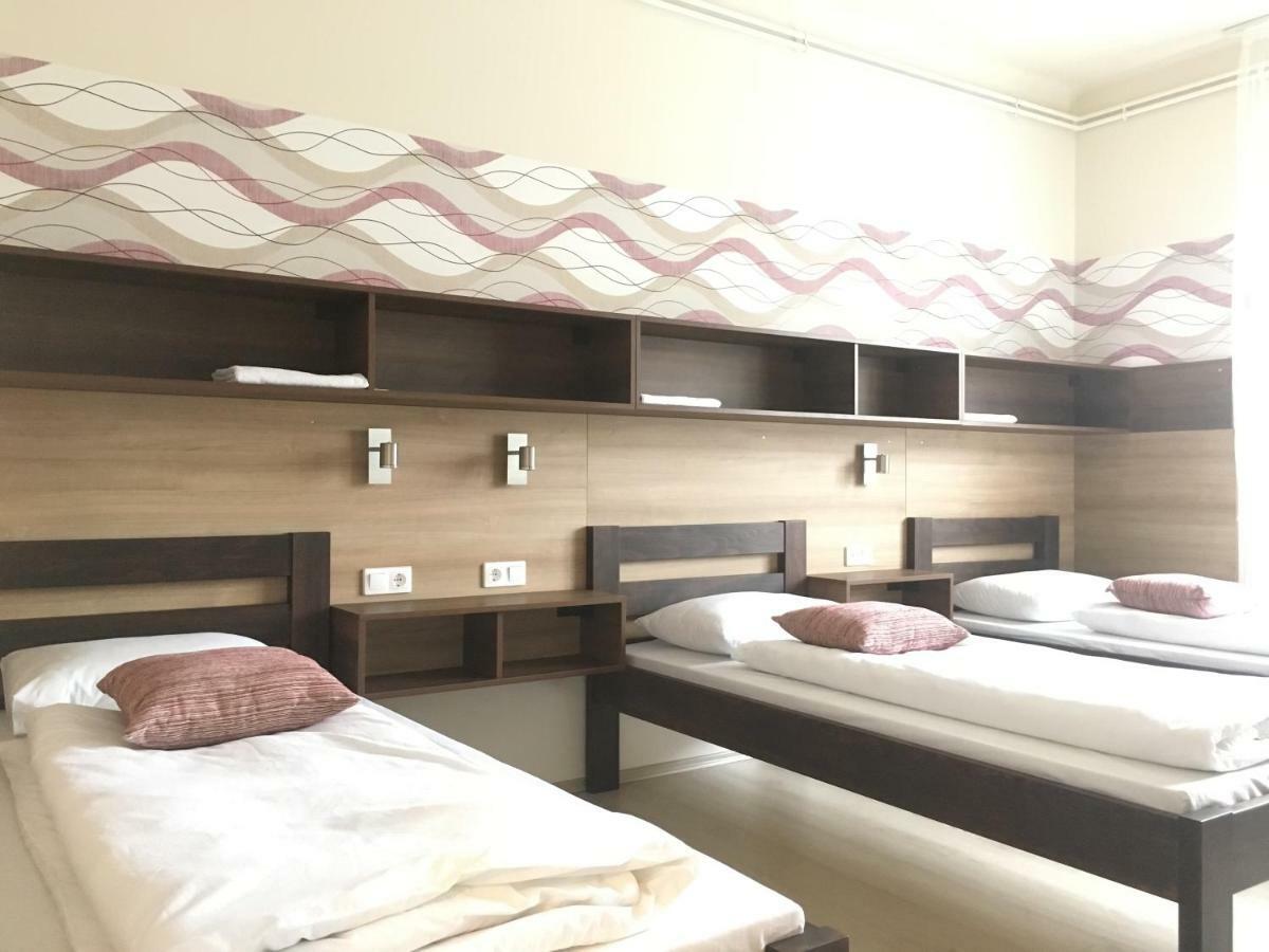 Toronyi Vendeghaz Hotell Exteriör bild