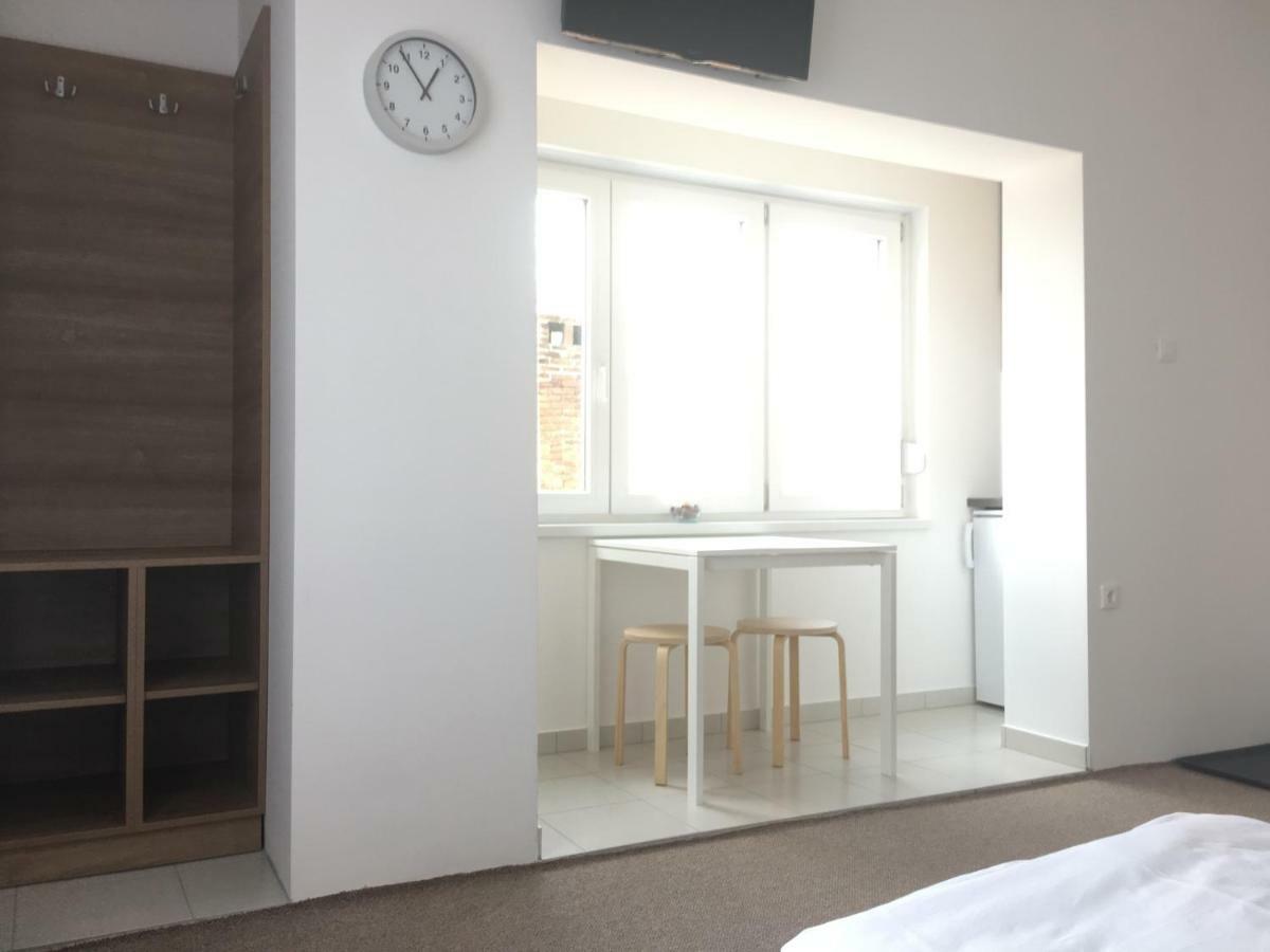 Toronyi Vendeghaz Hotell Exteriör bild